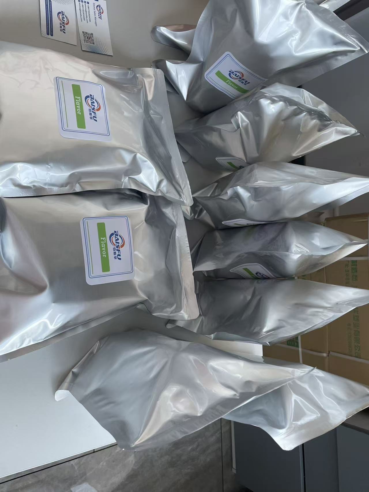 Superior Quality Additive Fast Delivery Flavor Raw Materials borneol  CAS 507-70-0 Food Grade Spices Prepared Flavoring